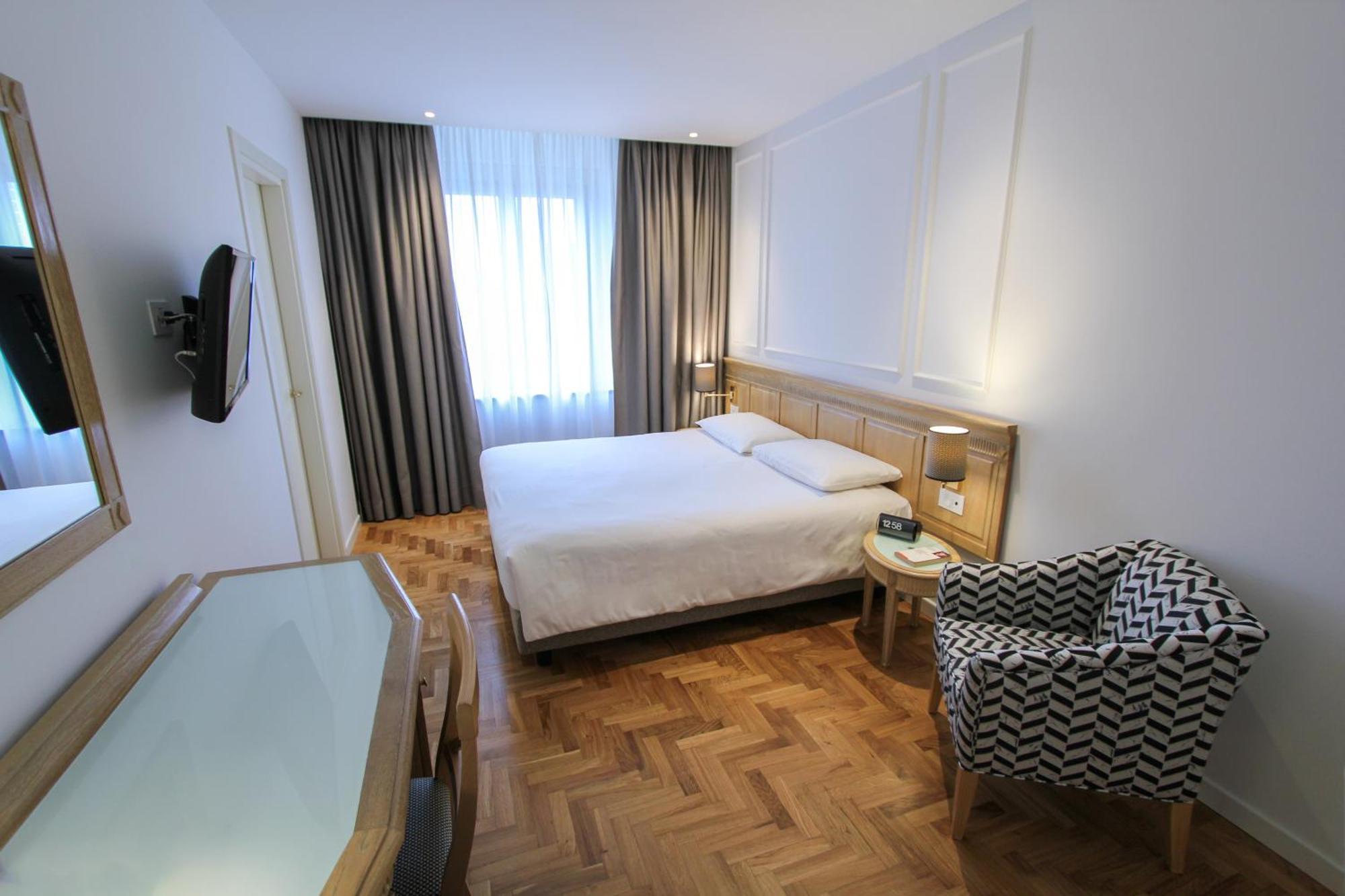 Ambassador Palace Hotel Udine Esterno foto